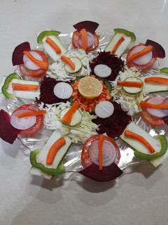 સલાડ (Salad Recipe In Gujarati) રેસીપી મુખ્ય ફોટો