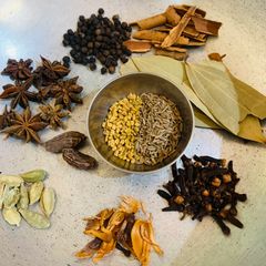 A picture of Homemade Garam Masala.