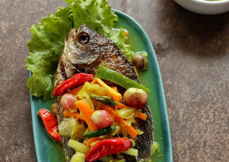 Ikan masak acar