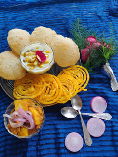 A picture of Belwa kachori.