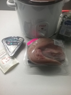 A picture of Slow cooked ox tongue served with danish blue cheese sauce.