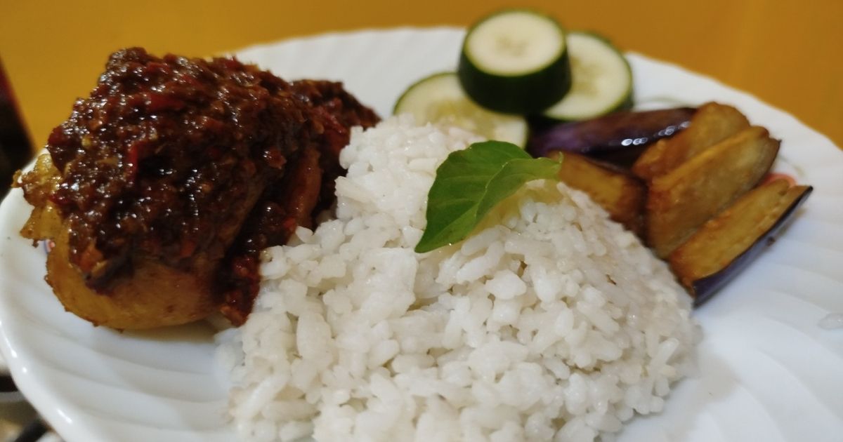Ayam Goreng sambal hitam