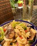 Fusilli con pollo y vegetales