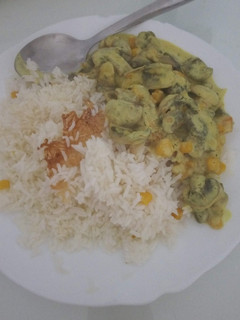 Una foto de Arroz con champiñones en salsa curry, fin de mes