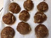 A picture of fried meat balls