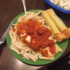 A picture of Chicken Parmigiana.