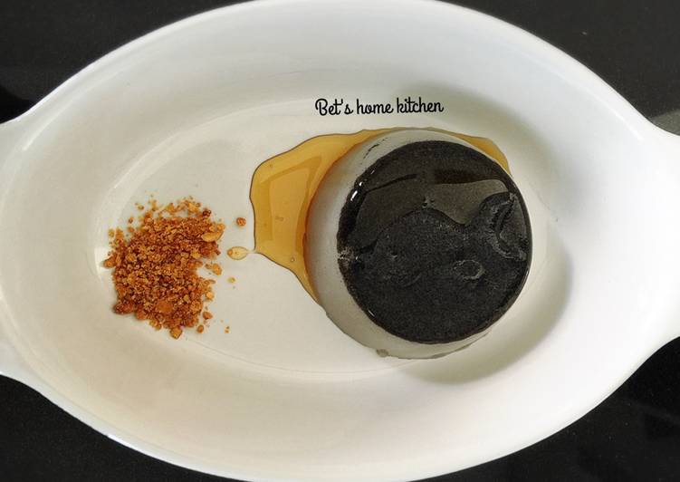 Kurogoma/Black Sesame Pudding