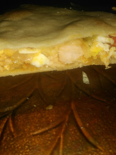 Una foto de Tarta de pollo con masa económica