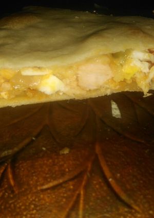 Una foto de Tarta de pollo con masa económica