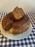 Bolo de manteiga de amendoim, banana e chocolate