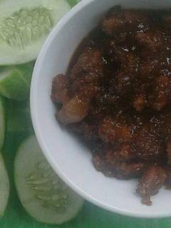 Hình của món Ba rọi xào mắm ruốc.