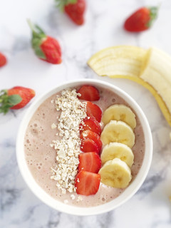 Foto resep Smoothie(pisang+strawberry+oat)