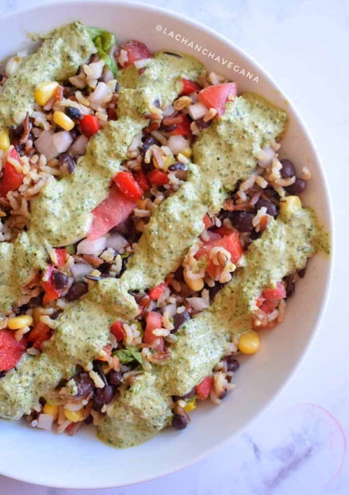 Una foto de Salpicón Mexicano con Salsa de Cilantro - Vegan