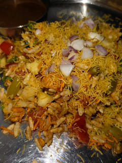 ભેળ (Bhel Recipe In Gujarati) રેસીપી મુખ્ય ફોટો