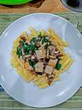 Tofu com cogumelos e espinafres