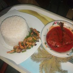 Shrimps/Vegs stir-fry sauce with White rice and fish stew #RC# A picture of Shrimps/Vegs stir-fry sauce with White rice and fish stew #RC#.