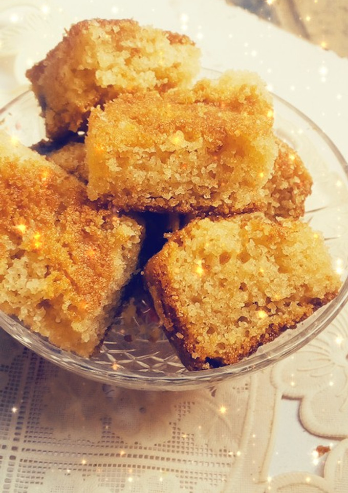 A picture of Basbousa.