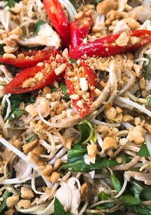 Hình của món Nộm Gà Chua Cay.
