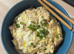 Foto resep Oyakodon / Nasi Telur Ayam Khas Jepang