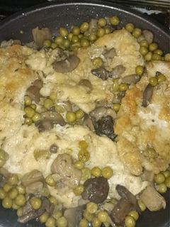 Foto di Scaloppine di pollo, piselli e funghi