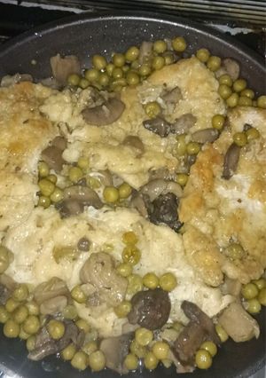 Foto di Scaloppine di pollo, piselli e funghi