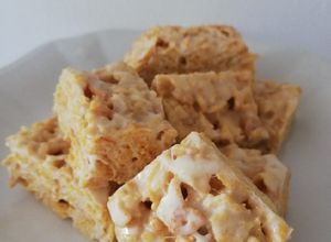 Una foto de Cuadritos de Cornflakes y Marshmallow (TREATS)