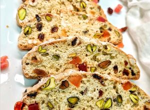 Foto principal de Biscotti de pistacho, arándanos, avellanas y papaya