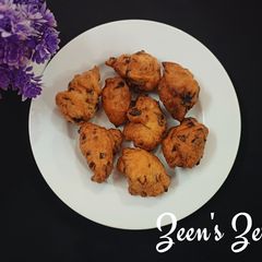 A picture of Black Gram Fritters with Leek.