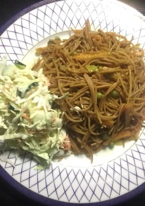 A picture of Fried spaghetti By RuNas Kitchen.