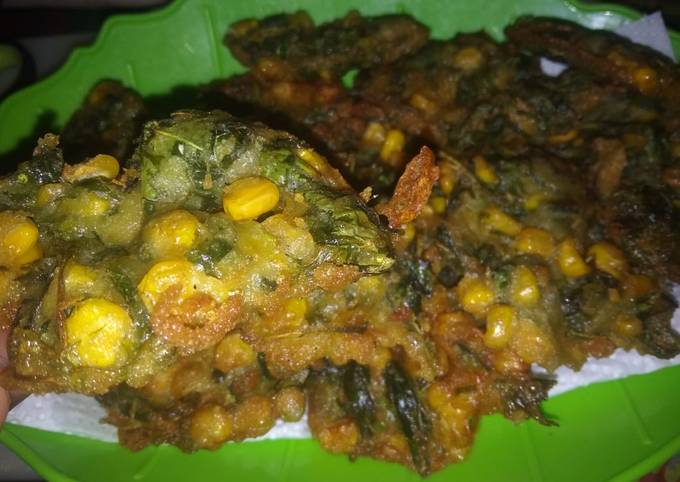 Cara gampang bikin Bakwan Bayam Jagung yang sedap
