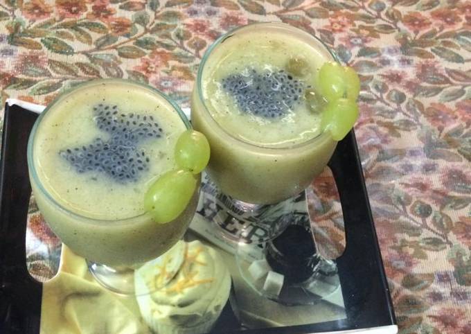 Easiest Way to Make Perfect Kiwi grapes smoothie