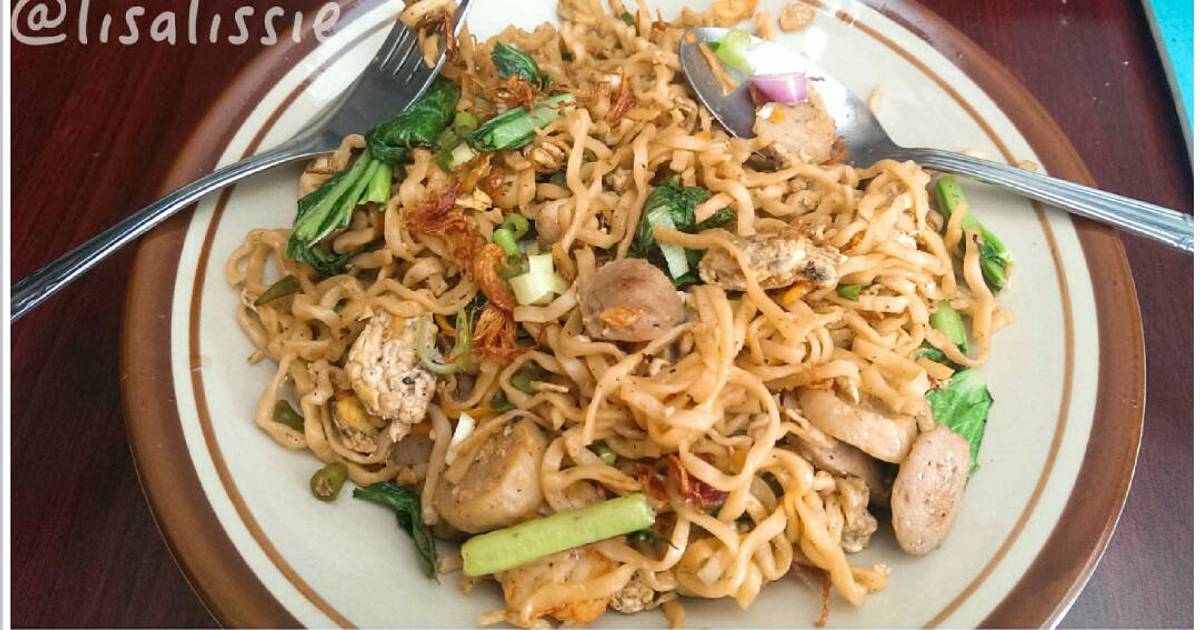 Resep Mie Goreng Seafood ala Resto Chinese Food oleh lisalissie - Cookpad