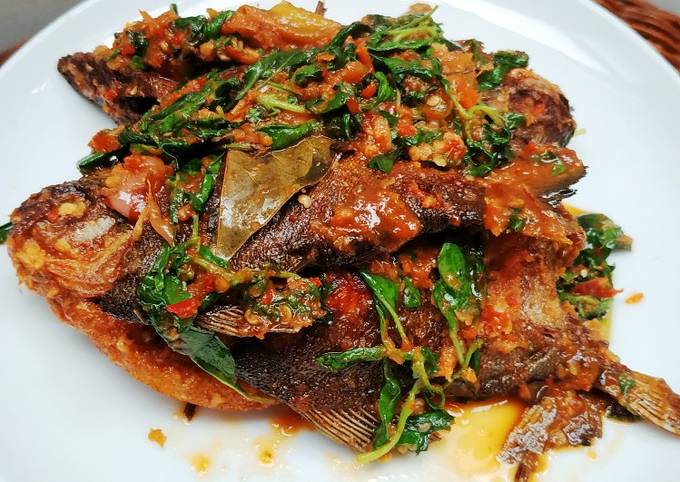 Resep Bawal rica rica kemangi pedas yang Enak