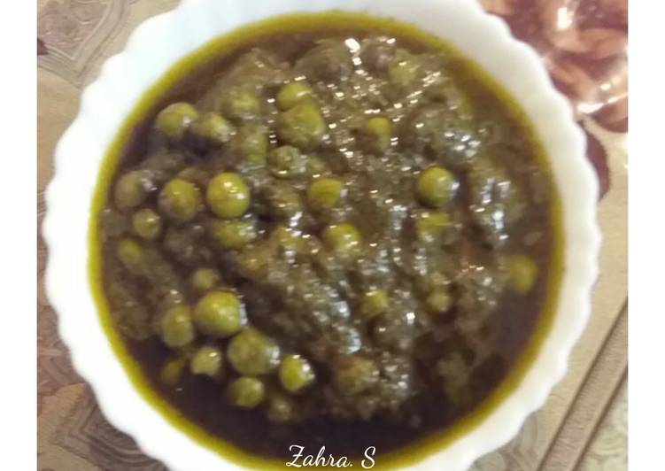 Aloo matar in green gravy