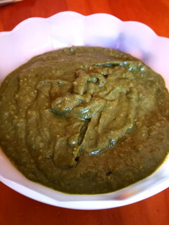 Una foto de Puré de espinaca con arroz integral para pescado o carnes