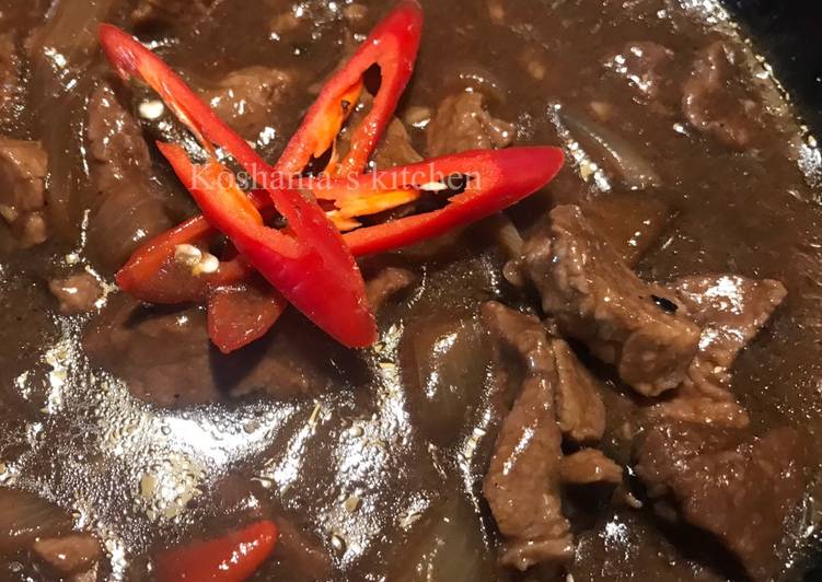 Langkah Mudah untuk Menyiapkan Black paper beef, Menggugah Selera