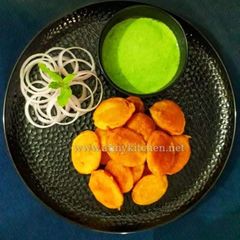 A picture of Potato Bajji / Potato Fritters.