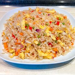 A picture of Chinese vegetables eggs rice 🍚.