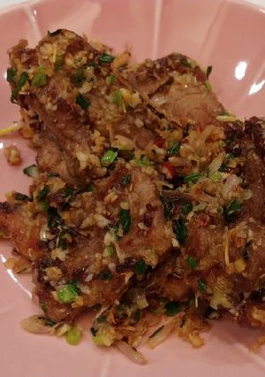 A picture of 香矛豬排 (Pork Chop w/ Lemongrass).