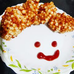 A picture of Sabudana vada.