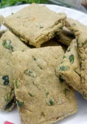 A picture of Dal and Moringa leaves short bread cookies.