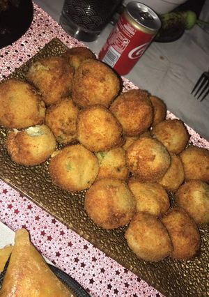 صورة لوصفة كريات البطاطا محشية بالجبن 🥔🧀