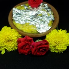 A picture of Mango wheat kheer.