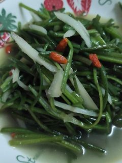 5分鐘上菜─薑絲炒水蓮 的食譜成品照片