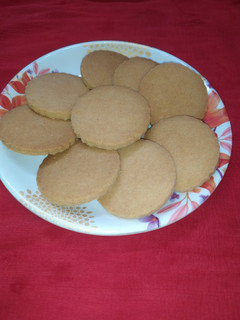 आटा बिस्कुट (Aata biscuit recipe in hindi) रेसिपी मुख्य फोटो
