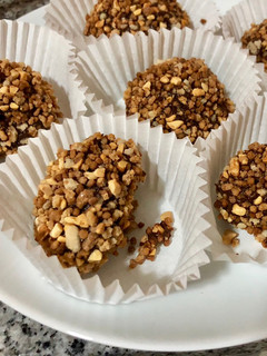 Una foto de Bolas de croncanti con chocolate para microondas