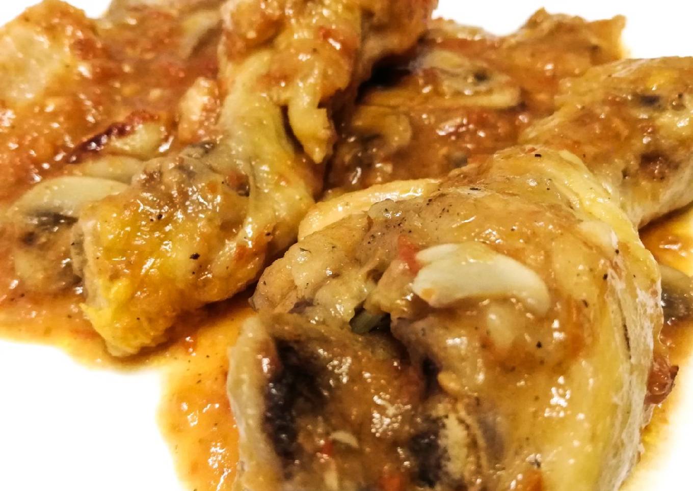 Guiso de pollo con champiñones