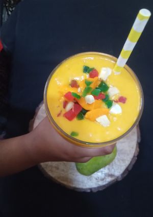 A picture of Mango milk shake.