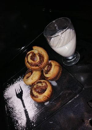 Una foto de Roles de canela con nutella y nuez! 🍽️🍽️👨‍🍳