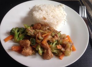 Una foto de Pollo al estilo chino